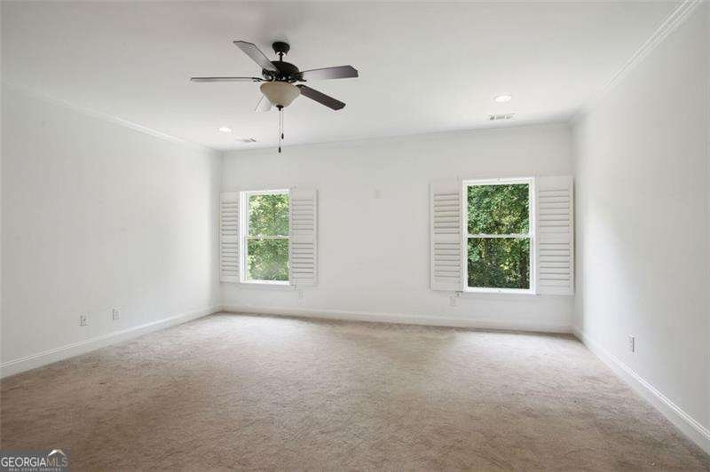 525 FOREST HILLS Drive Atlanta - 24