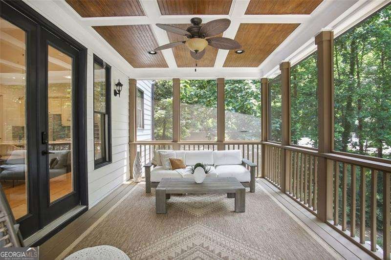 525 FOREST HILLS Drive Atlanta - 34