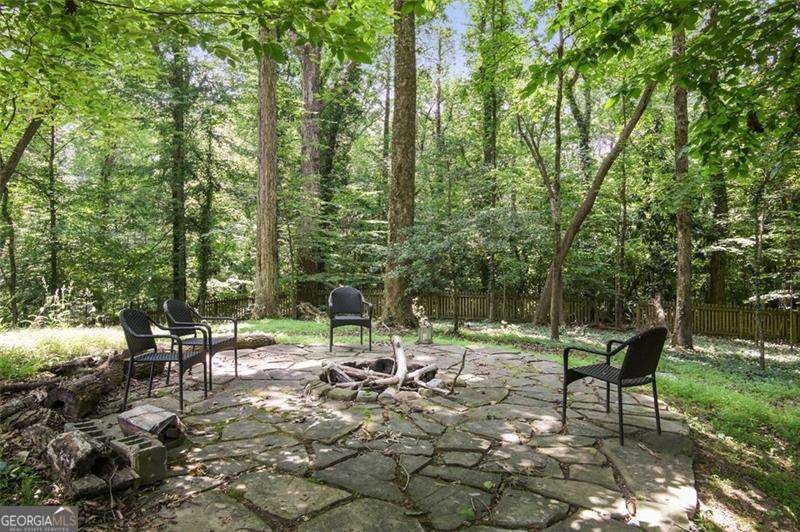 525 FOREST HILLS Drive Atlanta - 40