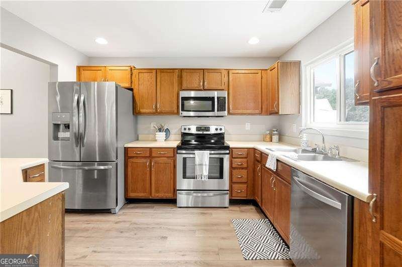 604 MILL POND Road Roswell - 9