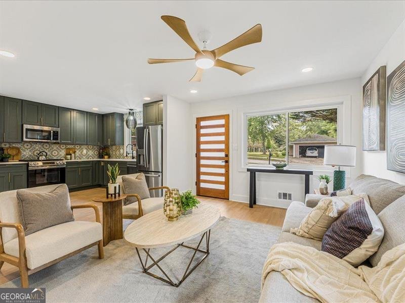 1561 Rupert Road Decatur - 9
