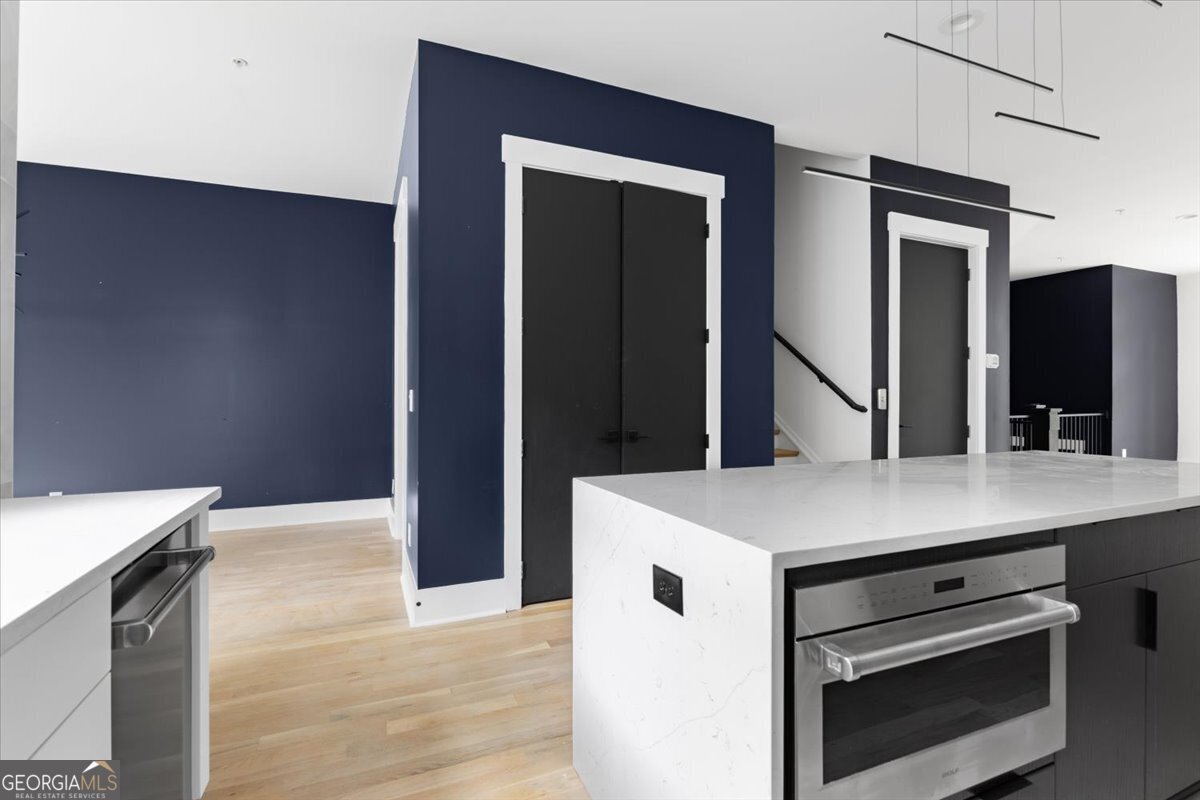 981 Laurel Court Atlanta - 8