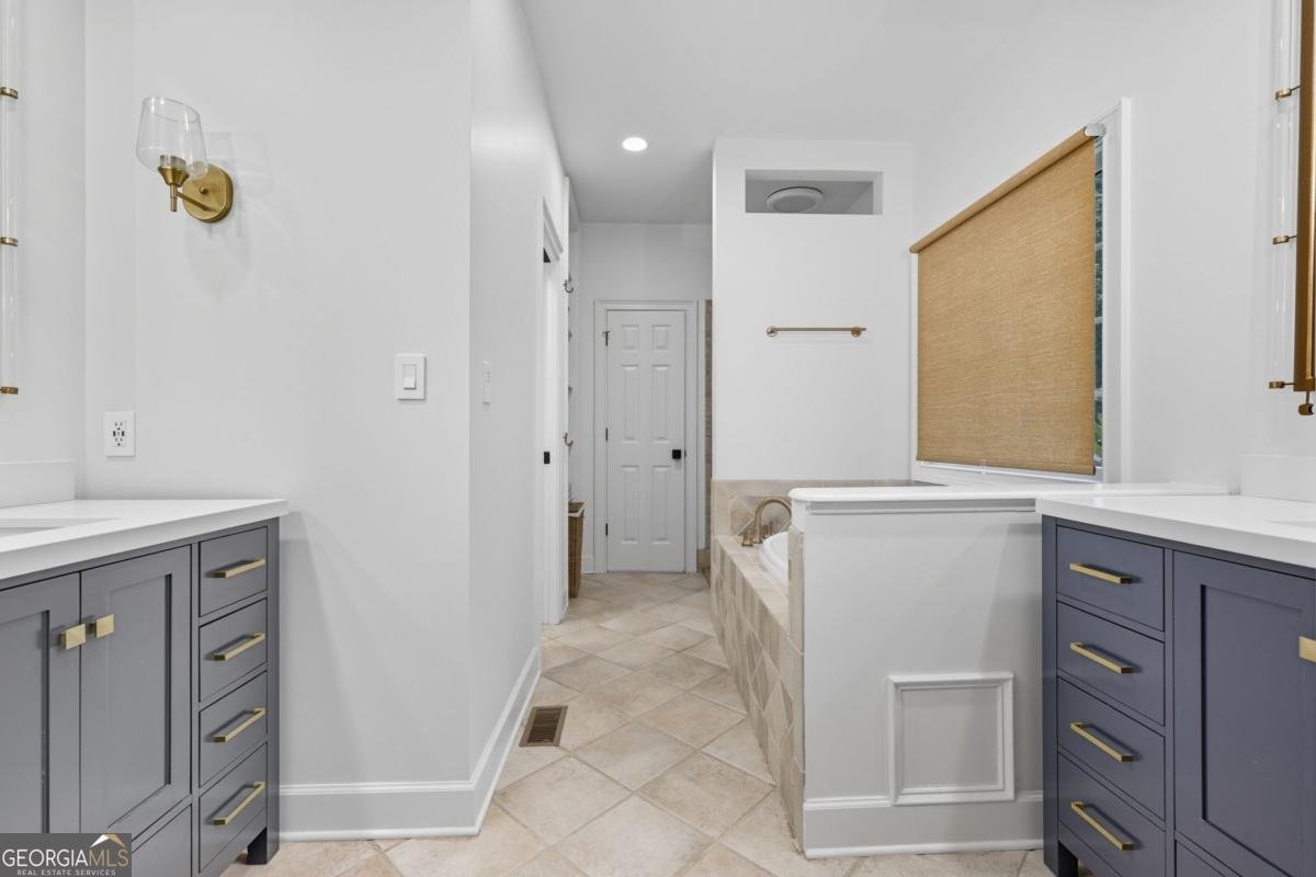 3853 Alexandria Drive Gainesville - 32