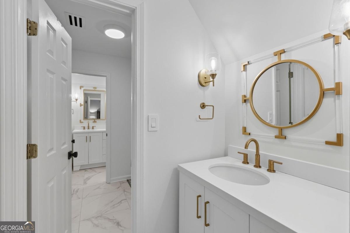 3853 Alexandria Drive Gainesville - 39