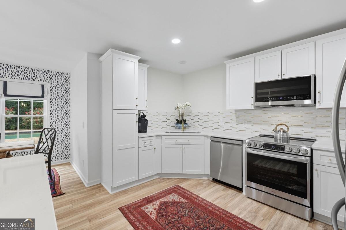 3853 Alexandria Drive Gainesville - 58