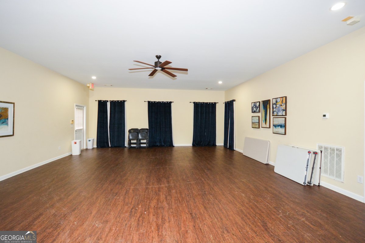 1520 Silver Mist Circle Powder Springs - 16