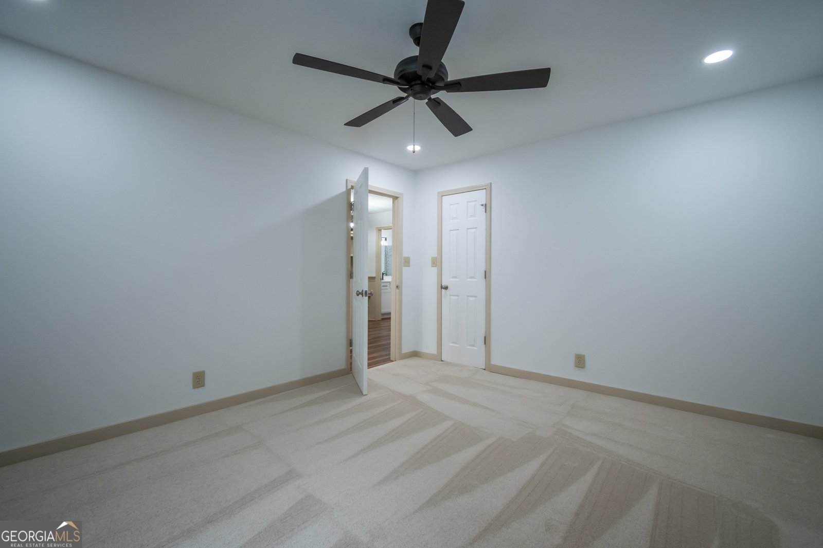 2568 Wirebridge Road Arnoldsville - 43