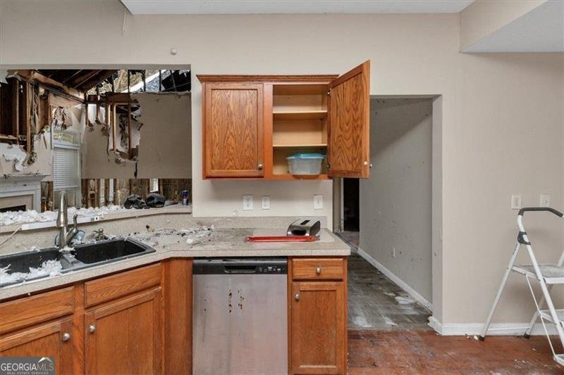 233 FAIRWOOD Drive Dallas - 5