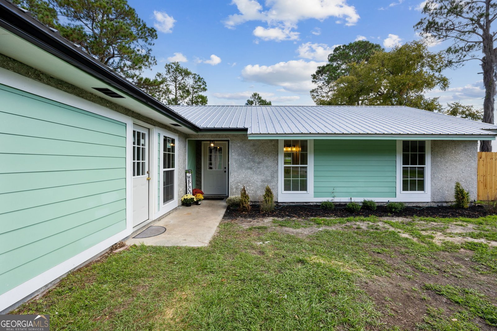 691 Douglas Drive Unit B St. Marys - 2