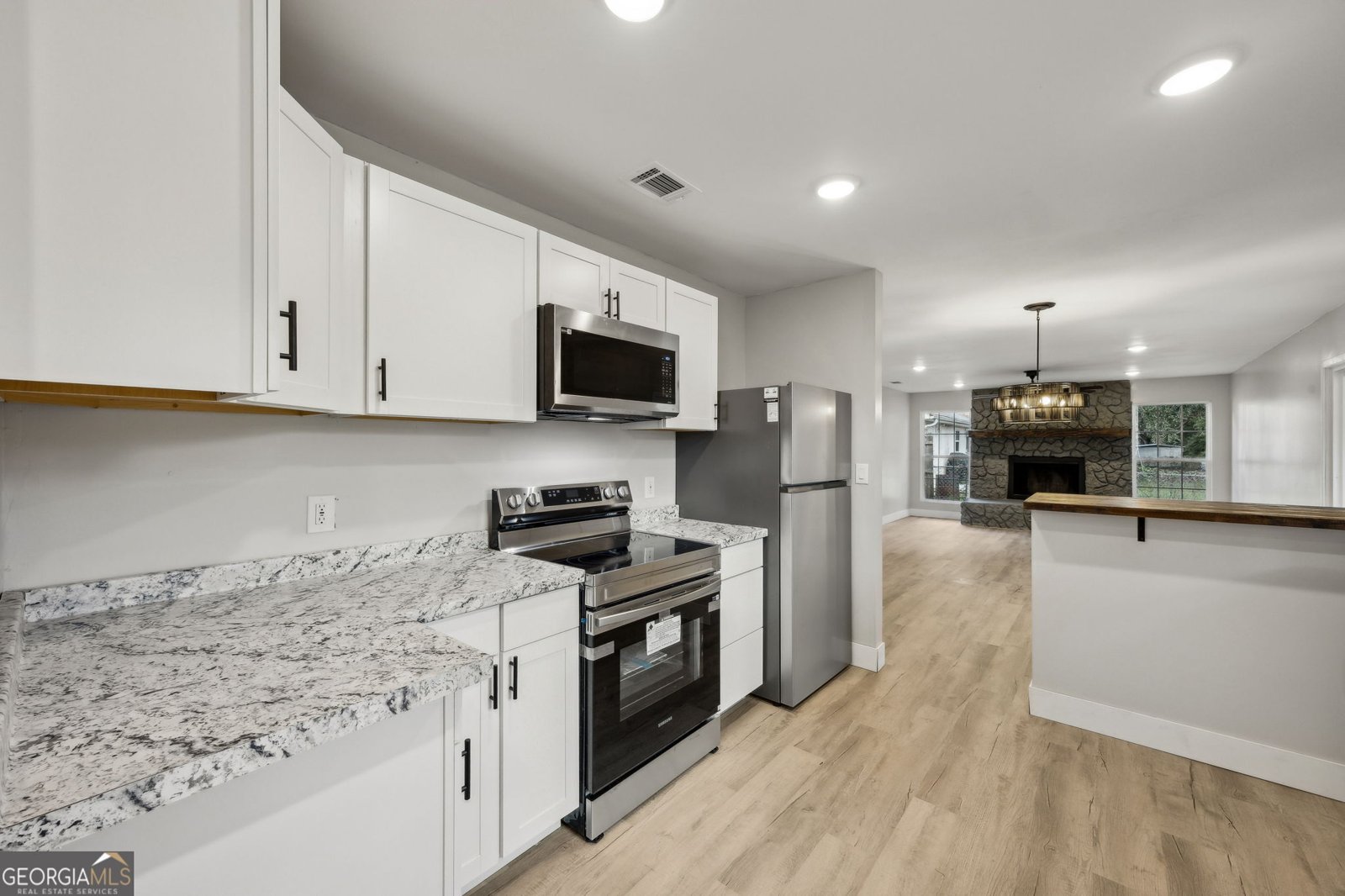 691 Douglas Drive Unit B St. Marys - 20