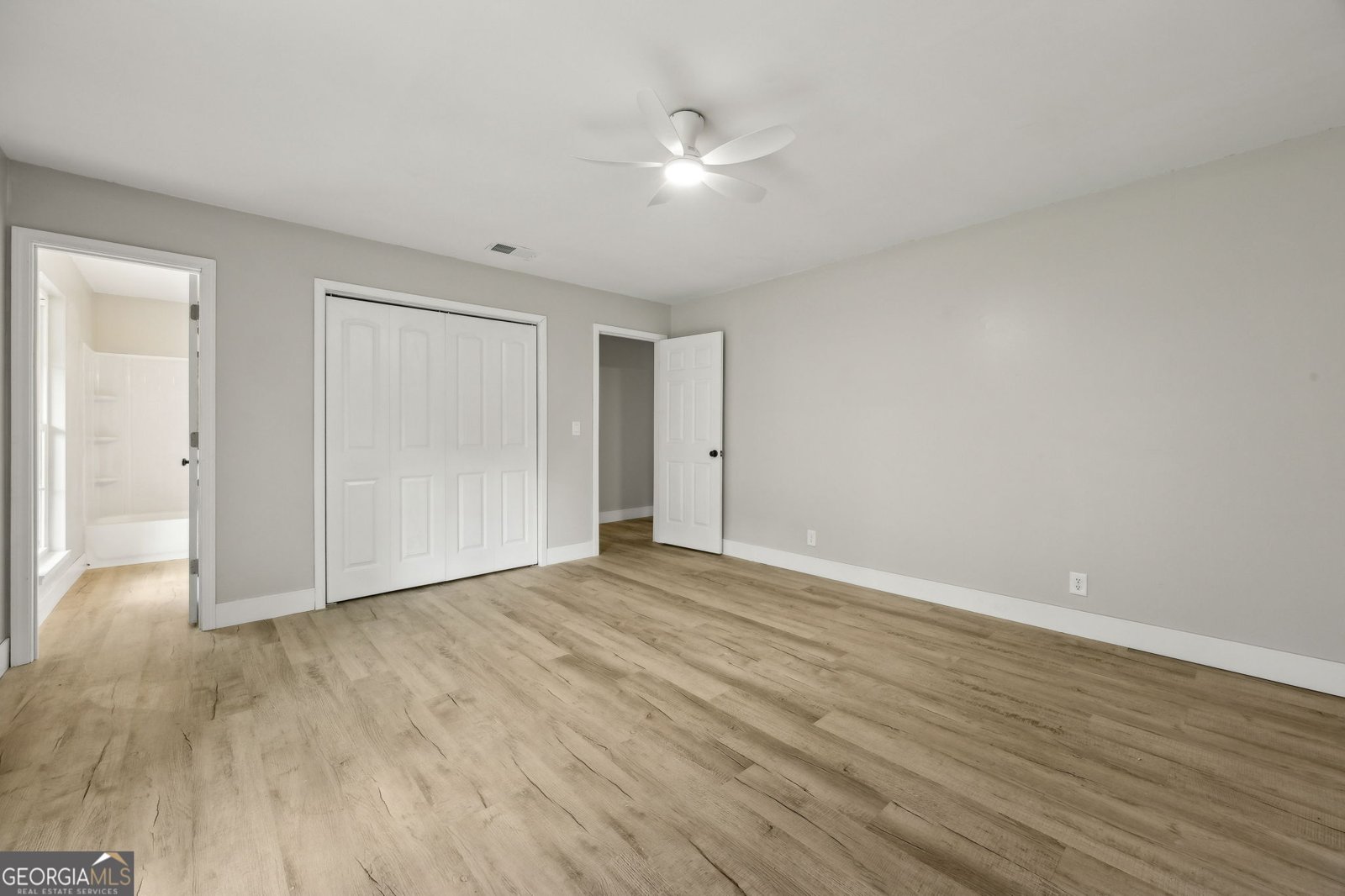 691 Douglas Drive Unit B St. Marys - 25