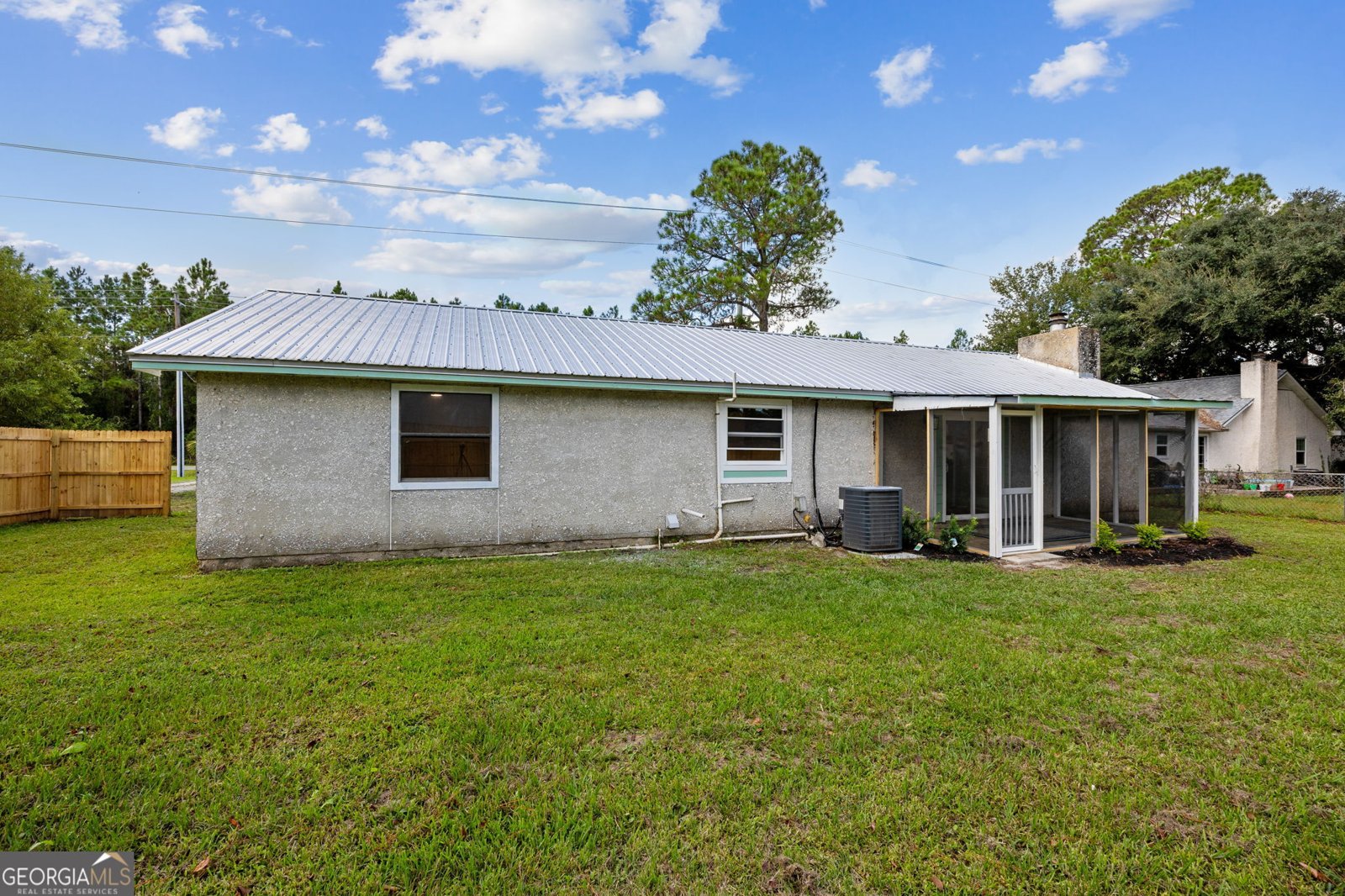 691 Douglas Drive Unit B St. Marys - 34