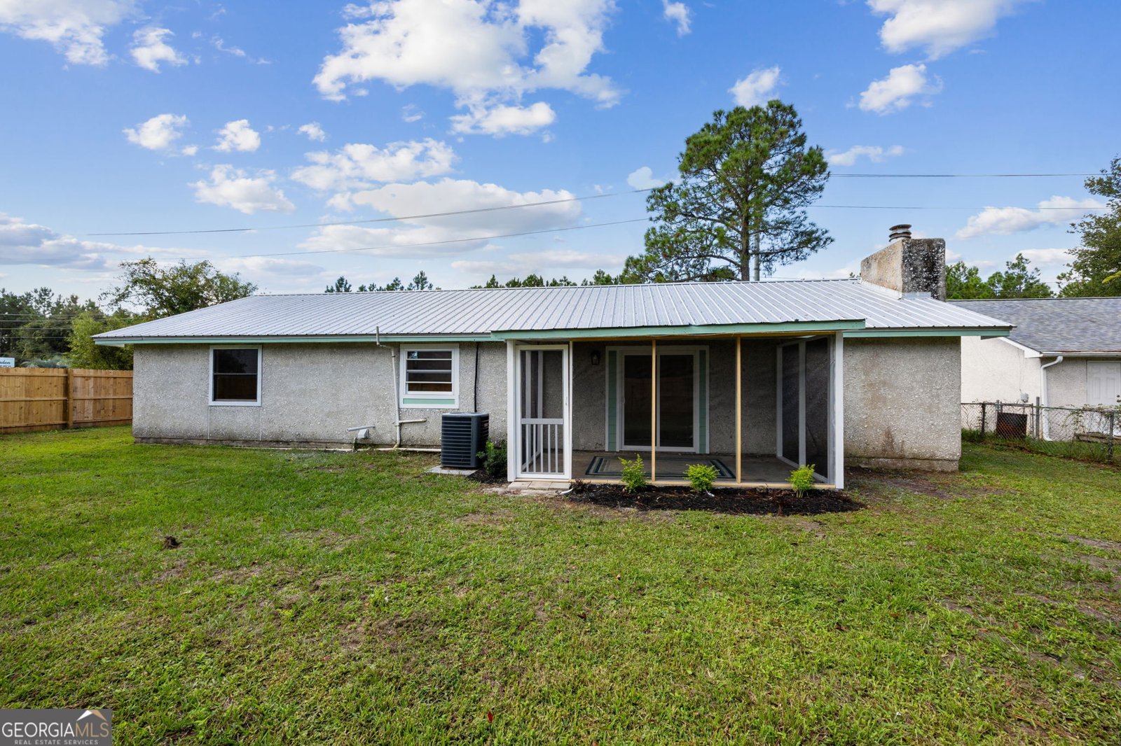 691 Douglas Drive Unit B St. Marys - 36