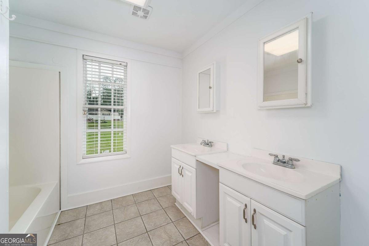 1100 Euclid Avenue Waycross - 4