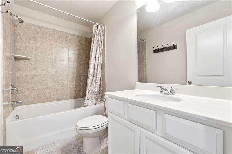 6605 Trailway Trace Cumming - 31