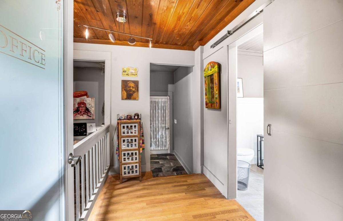 2221 Highview Road Atlanta - 3