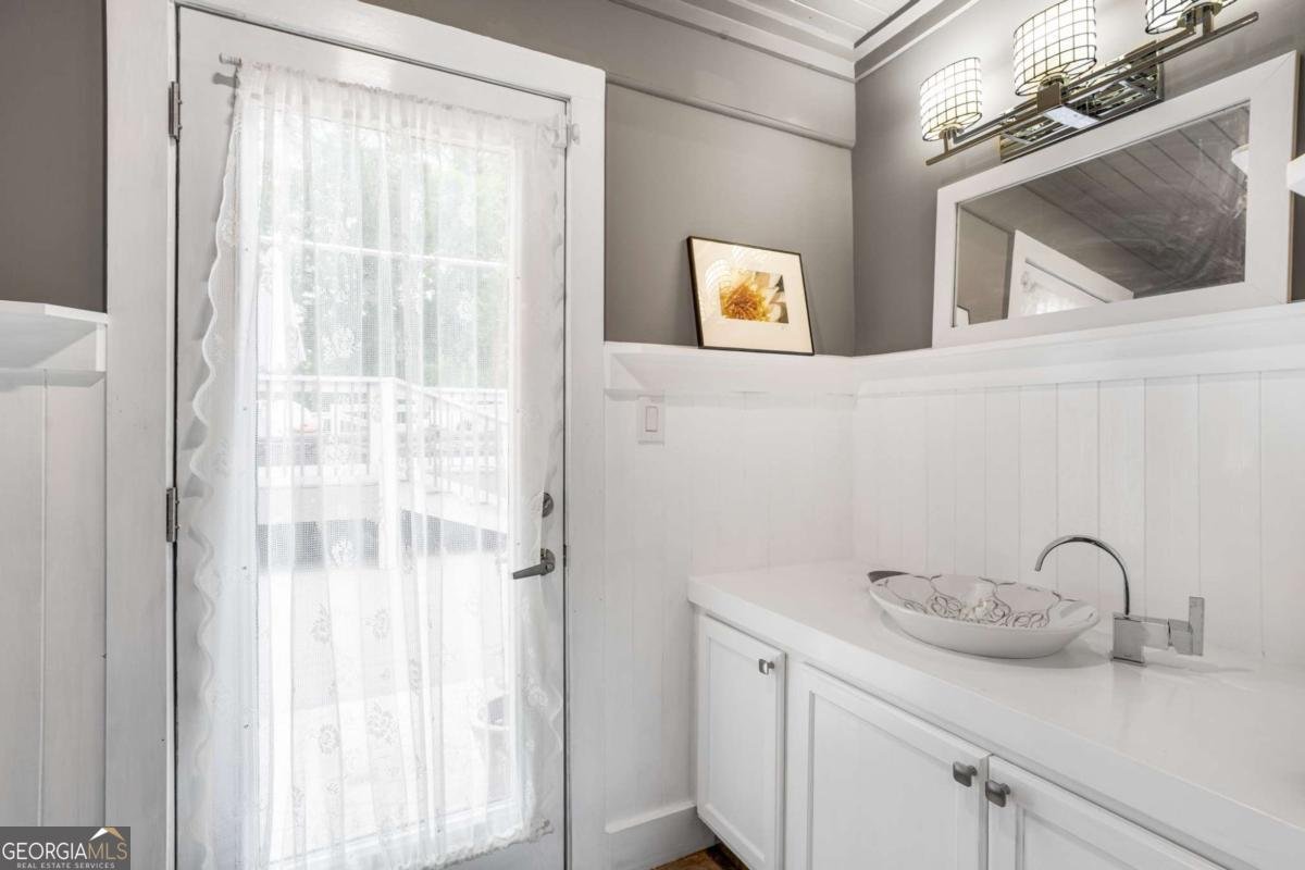 2221 Highview Road Atlanta - 4