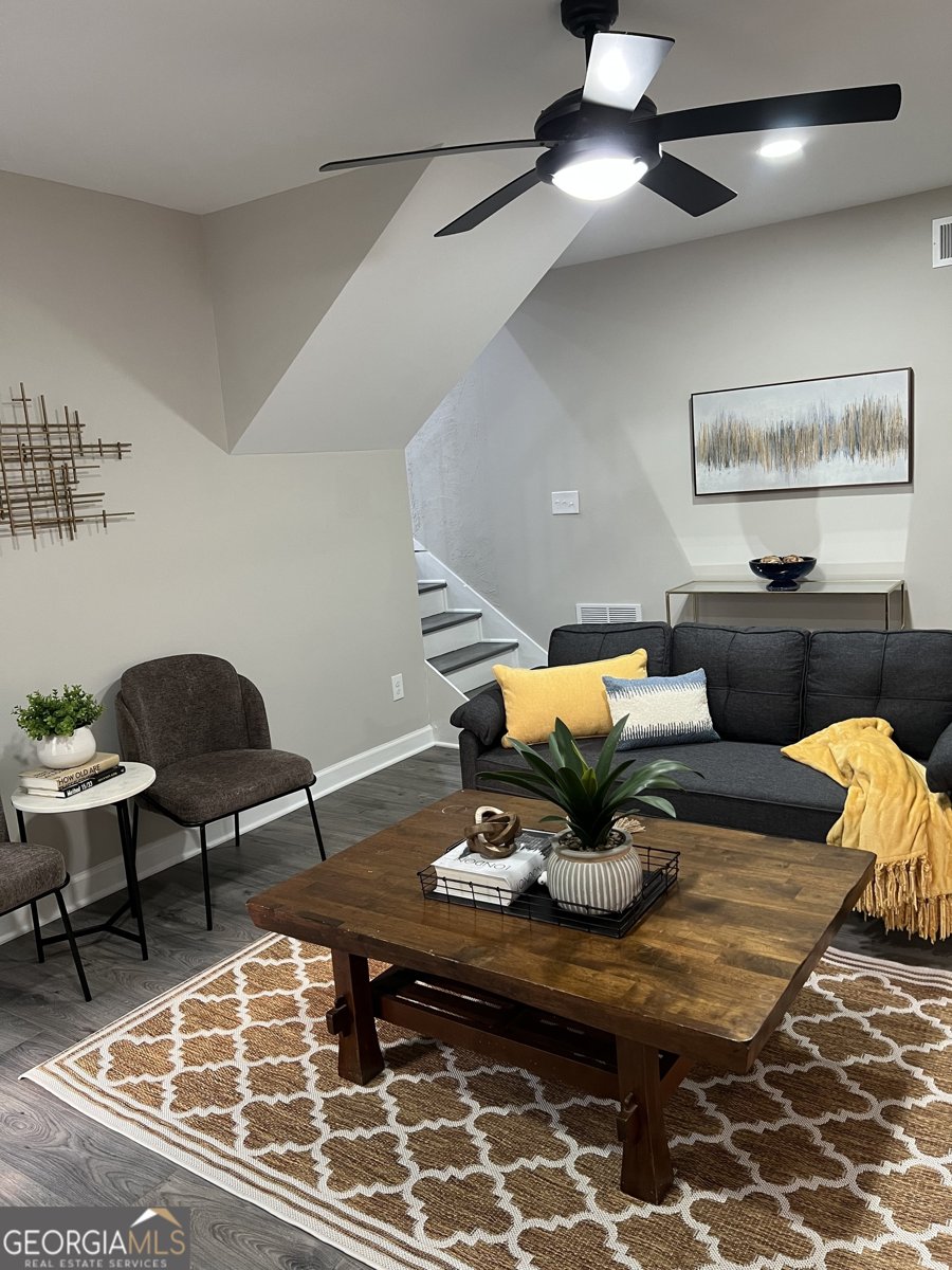 539 RUE MONTAIGNE Stone Mountain - 14