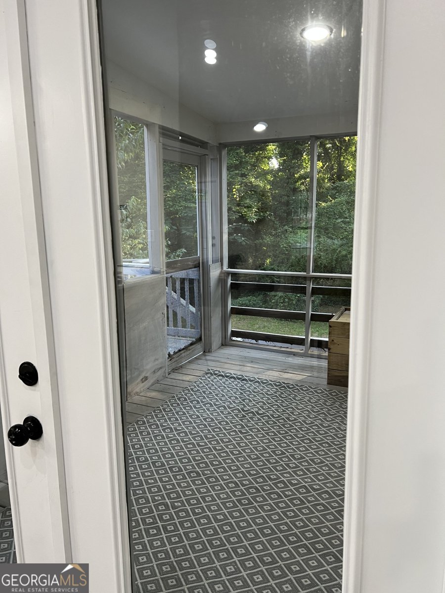 539 RUE MONTAIGNE Stone Mountain - 36