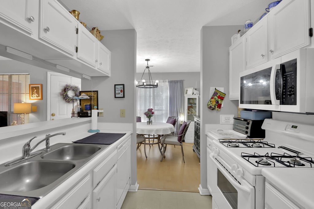 4358 Timberlake Stone Mountain - 4