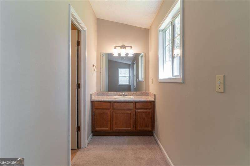 922 Riverstone Way Woodstock - 10