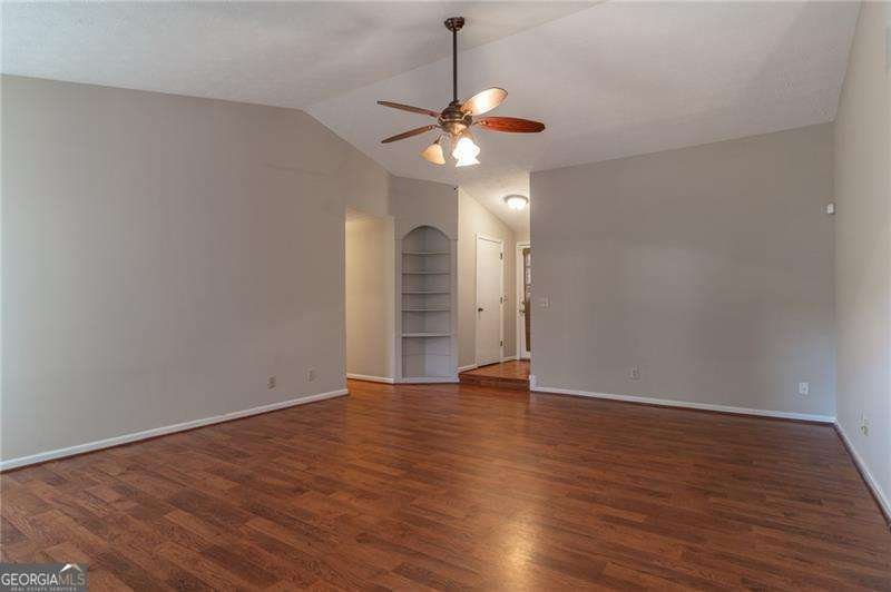 922 Riverstone Way Woodstock - 3