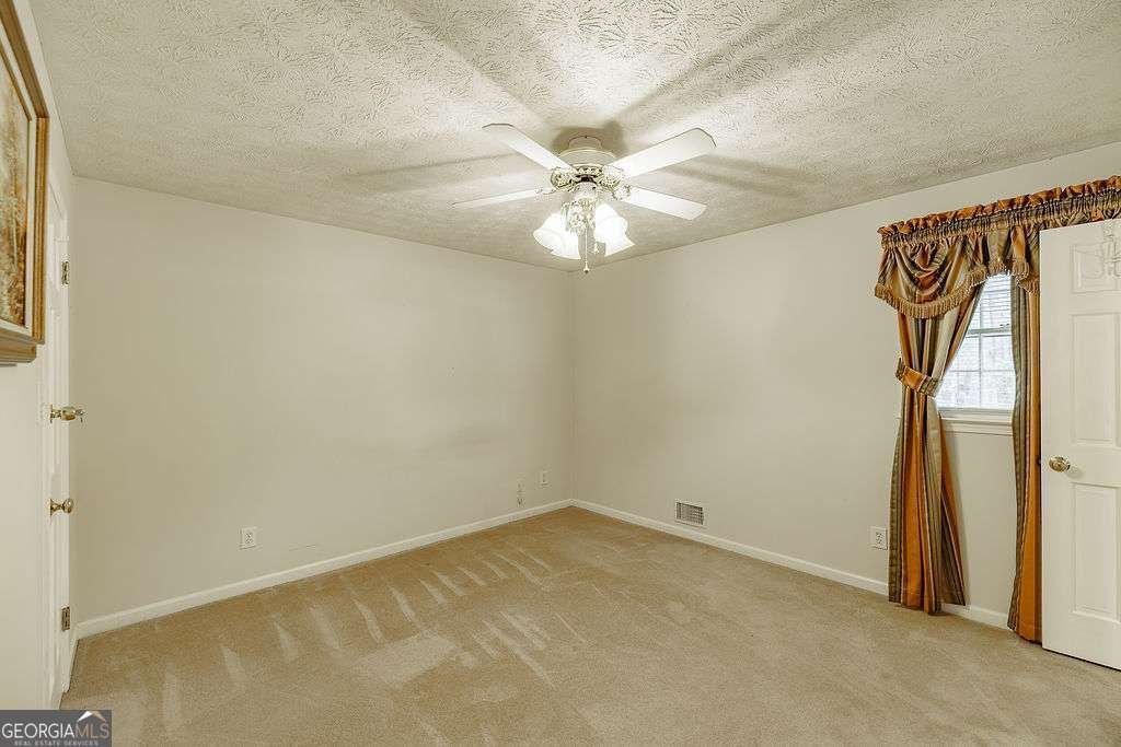 1296 Lake Lucerne Road Lilburn - 22