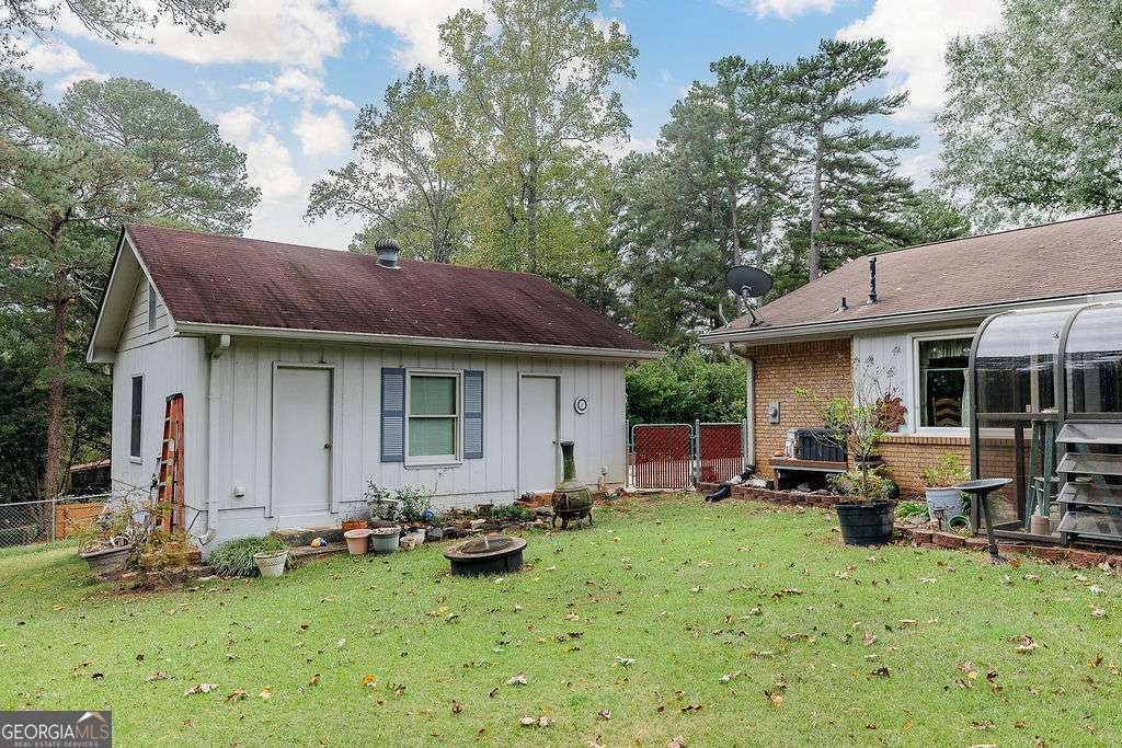 1296 Lake Lucerne Road Lilburn - 34