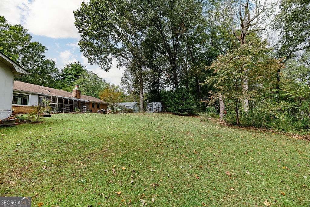 1296 Lake Lucerne Road Lilburn - 39