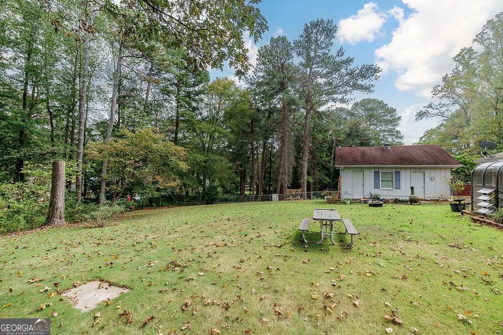 1296 Lake Lucerne Road Lilburn - 40