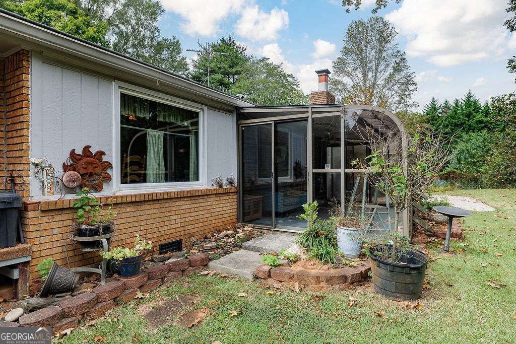 1296 Lake Lucerne Road Lilburn - 41