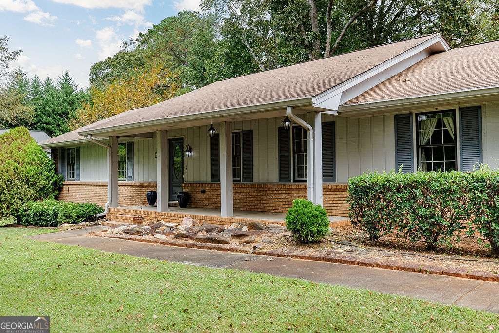1296 Lake Lucerne Road Lilburn - 44