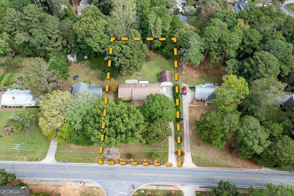 1296 Lake Lucerne Road Lilburn - 53