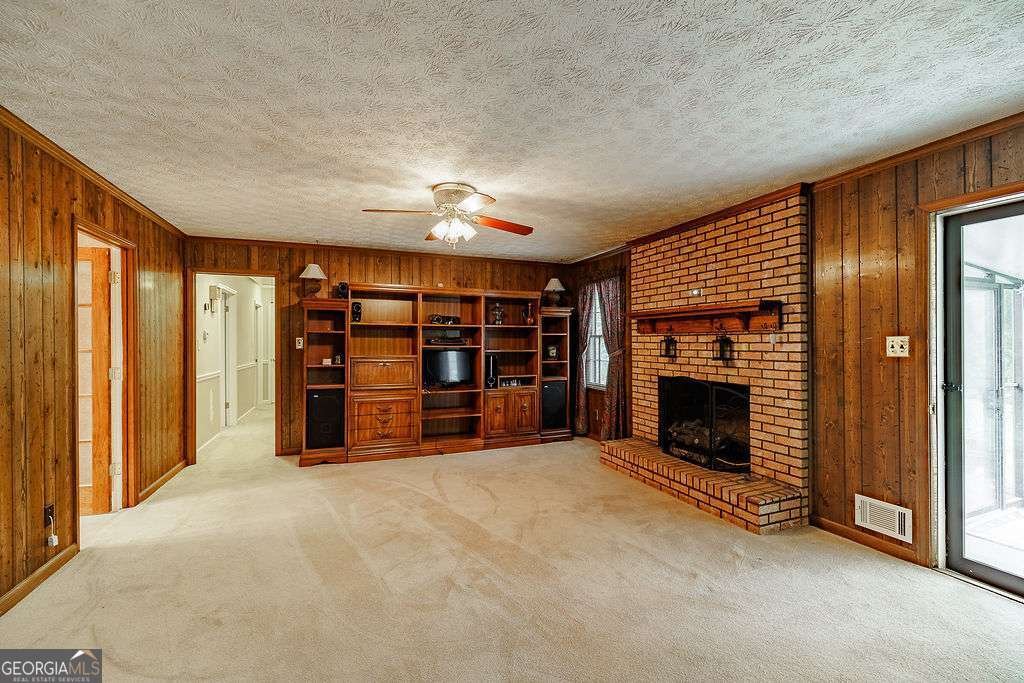 1296 Lake Lucerne Road Lilburn - 8