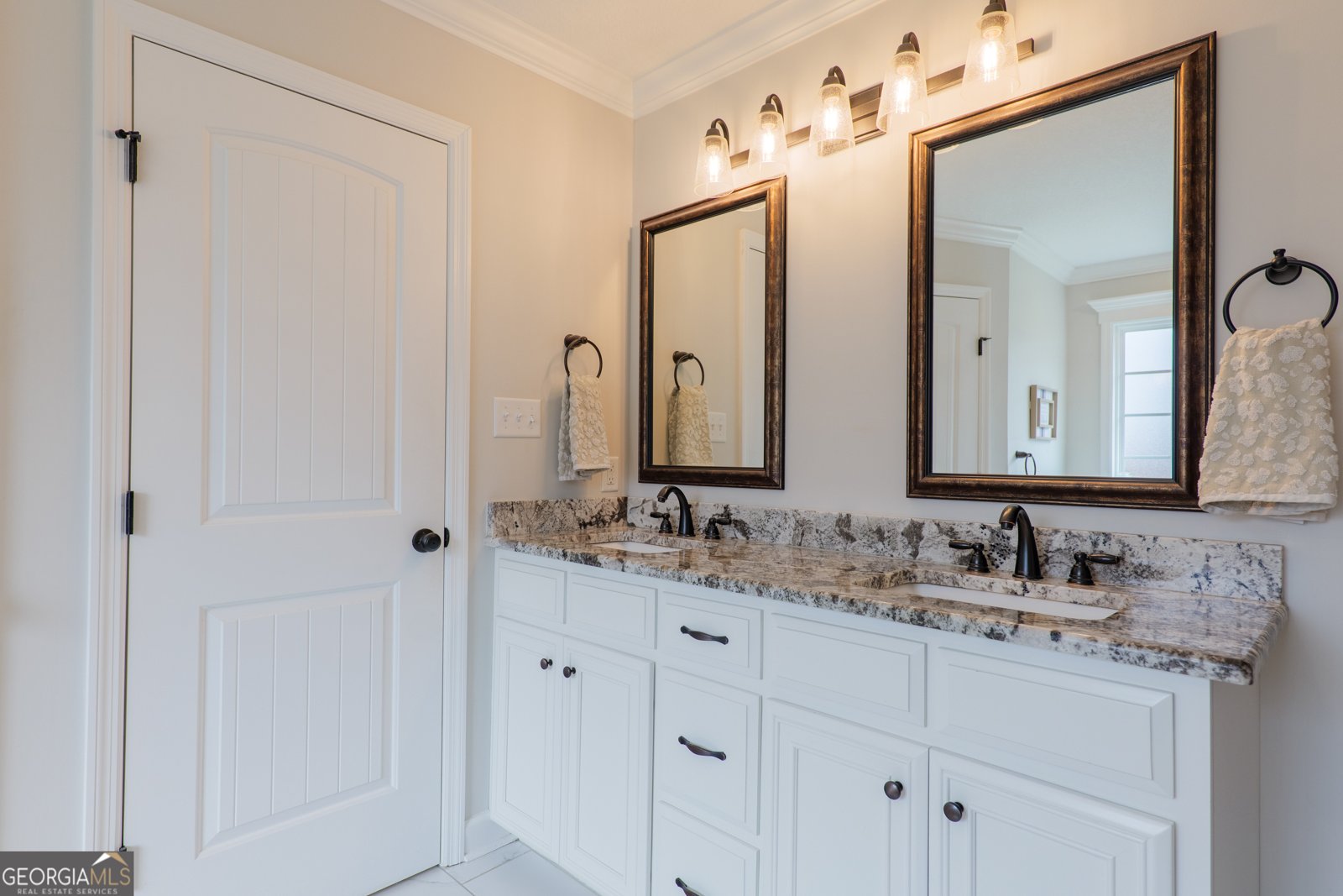 3830 Landings Circle Hahira - 3