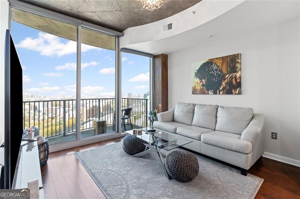 400 Peachtree Street Atlanta - 10