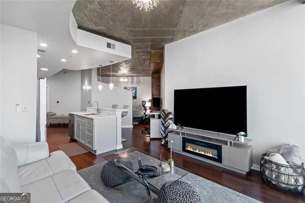 400 Peachtree Street Atlanta - 11