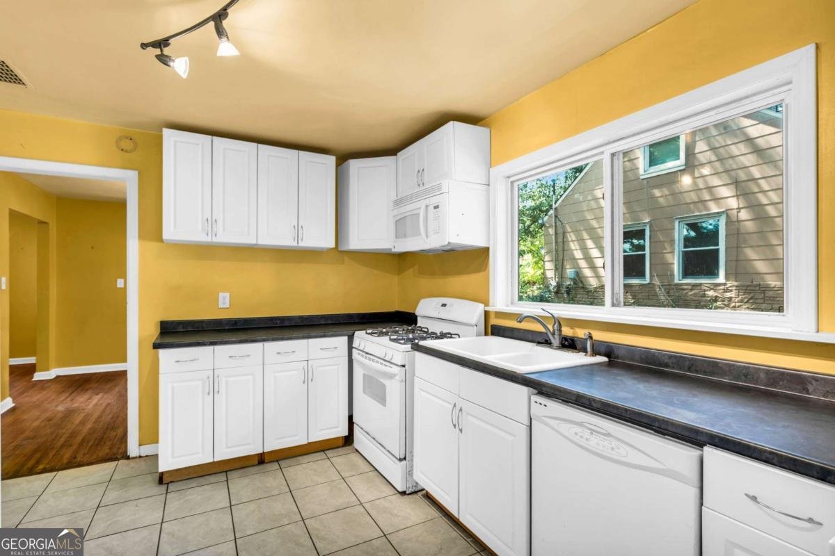 1810 Sylvan Road Atlanta - 10