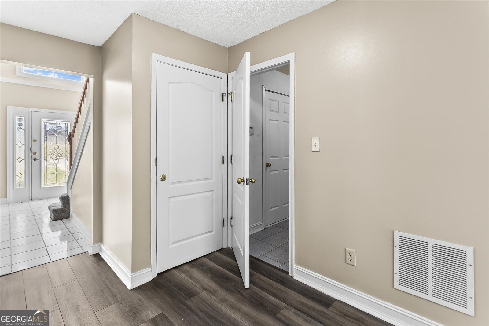 5513 EMILY Circle Ellenwood - 46
