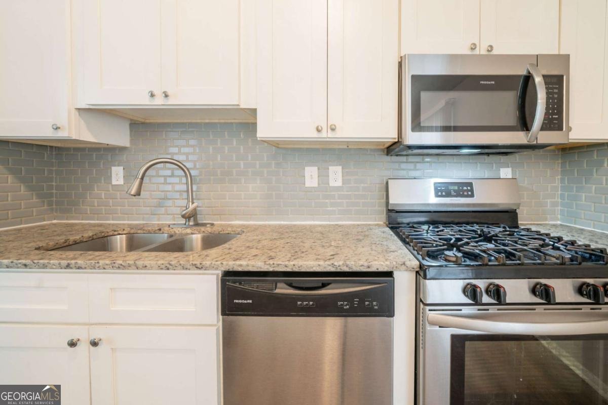 6082 Raintree Bend Lithonia - 9