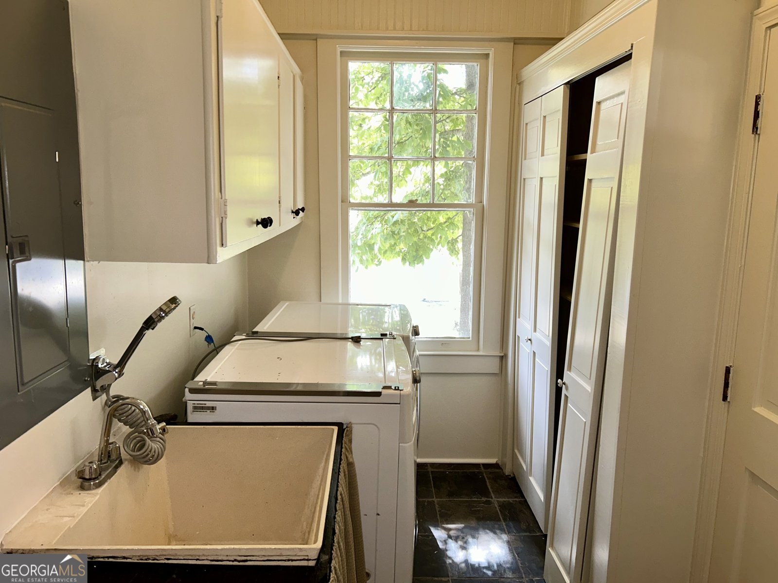 120 Tusten Street Elberton - 44