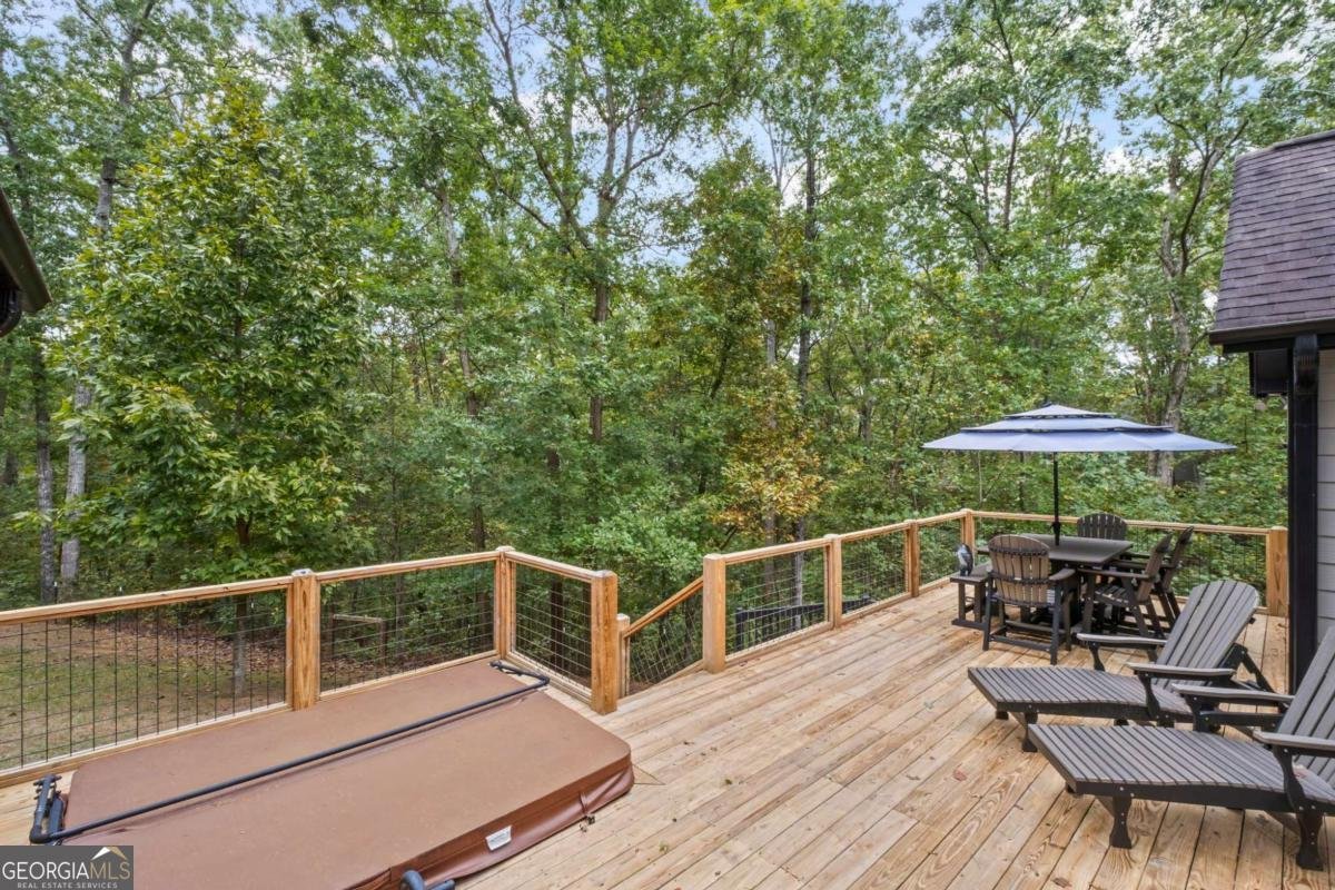 132 Amberleigh Drive White - 19