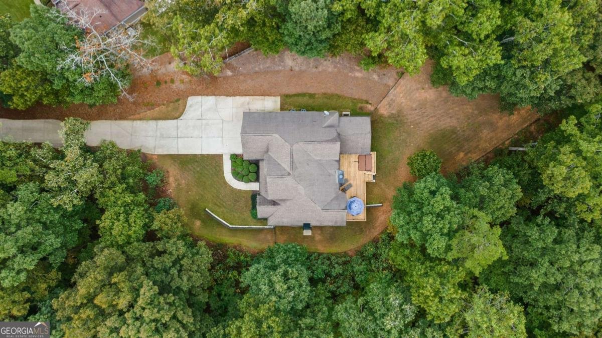 132 Amberleigh Drive White - 26