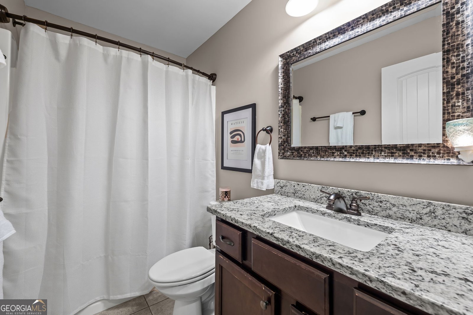 132 Amberleigh Drive White - 41