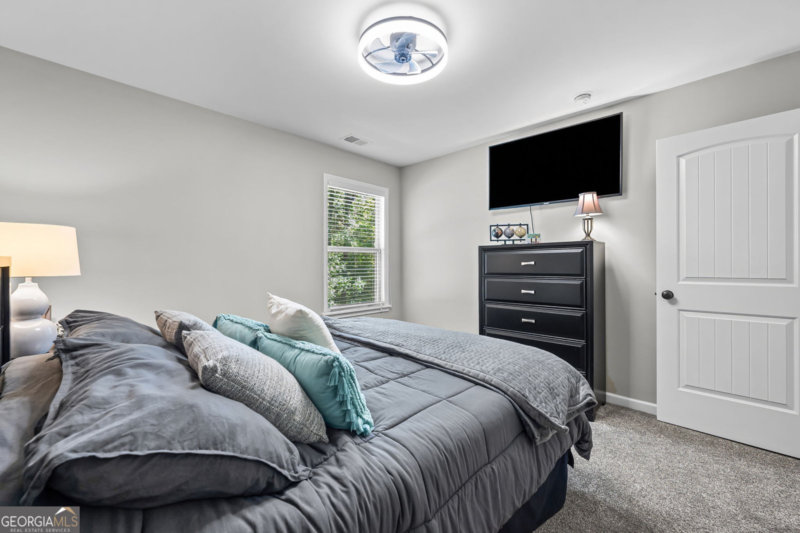 132 Amberleigh Drive White - 43