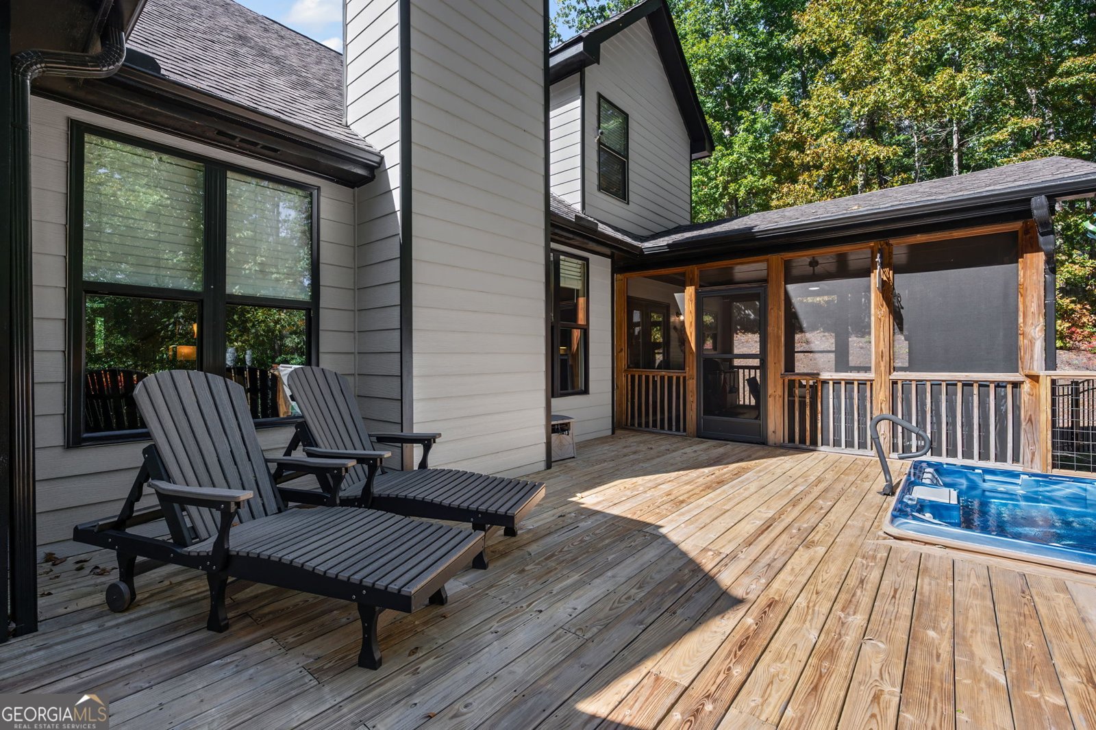 132 Amberleigh Drive White - 48