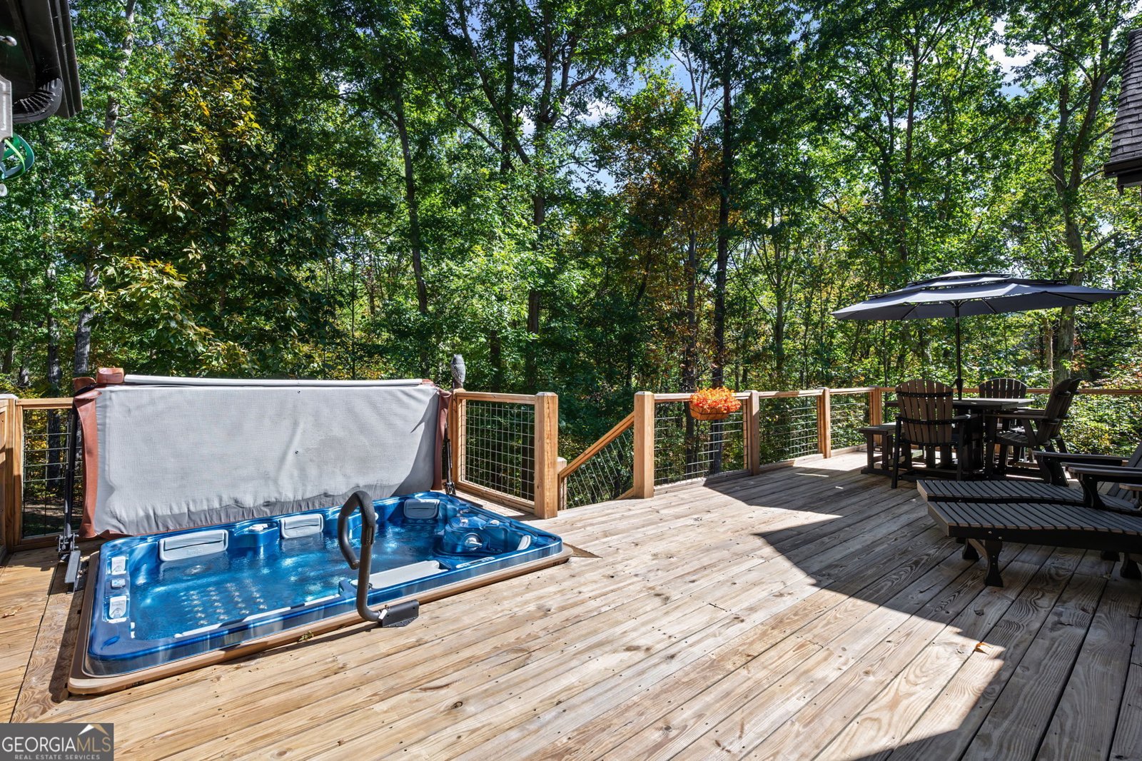 132 Amberleigh Drive White - 50