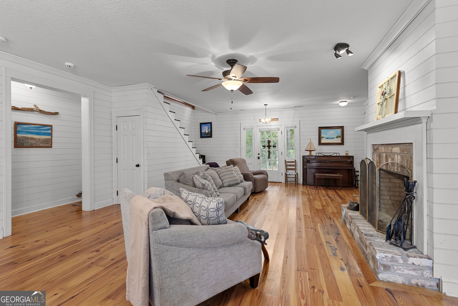 437 Kings Road Midway - 13