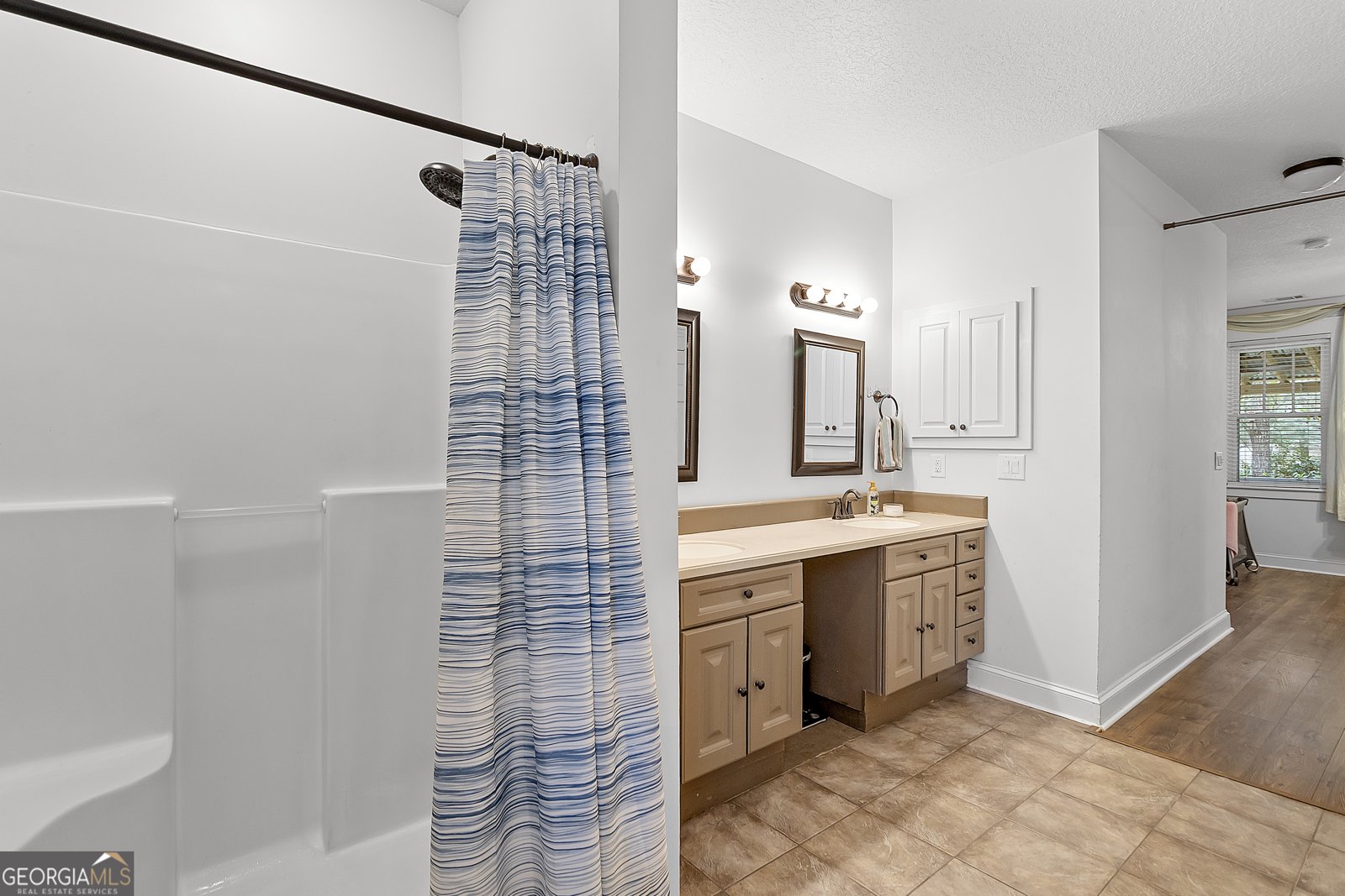 437 Kings Road Midway - 21