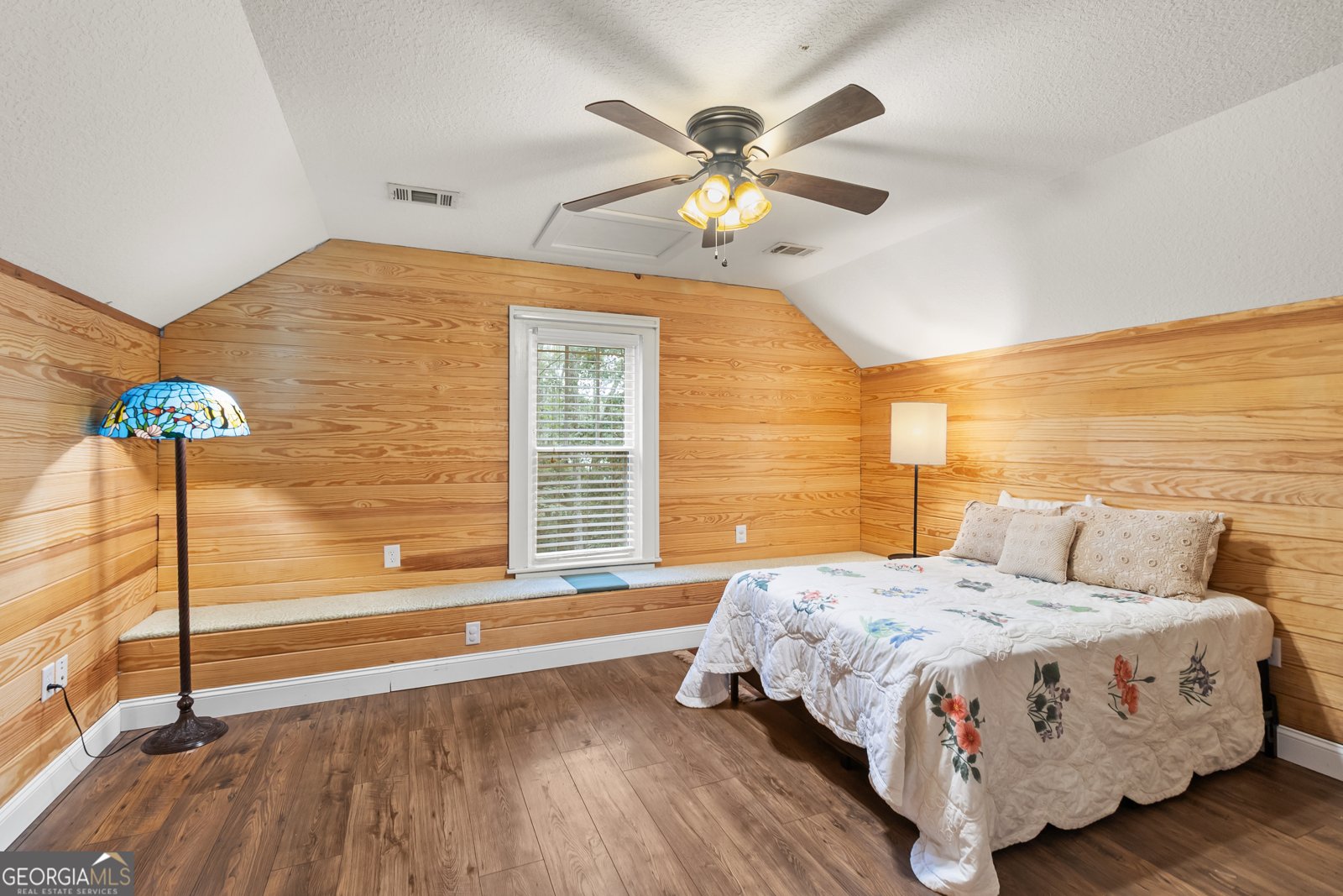 437 Kings Road Midway - 25